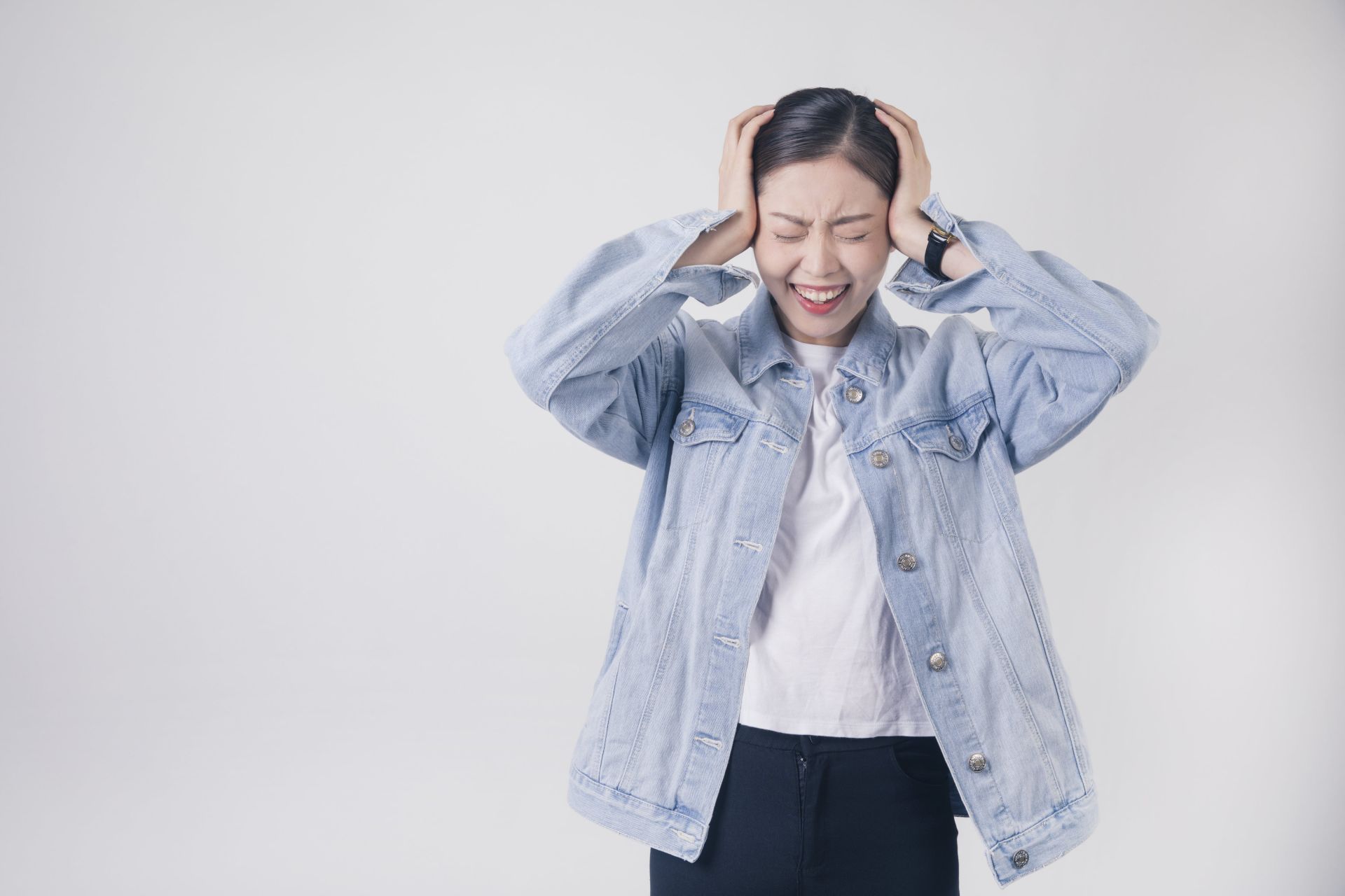 大愛徵信社跟蹤技術，使用高科技器材配合專業人員，查明真相、使命必達