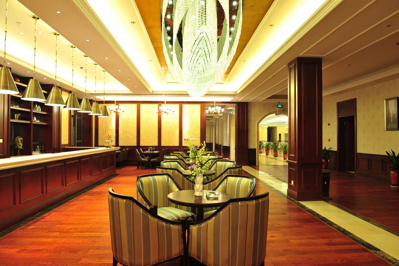 甚麼是酒店經紀?領現金真的好嗎?